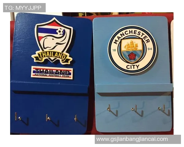 足球球星藏式挂件设计灵感解析与文化象征意义探讨 足球球星藏式挂件设计灵感解析与文化象征意义探讨