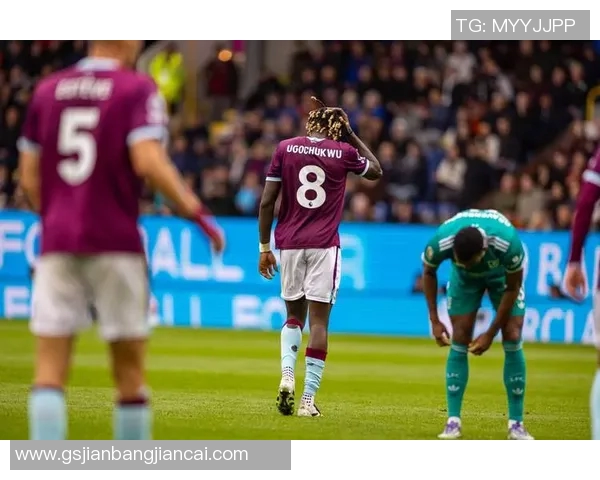 一场足球比赛中有多少位球星参赛及他们的影响力分析