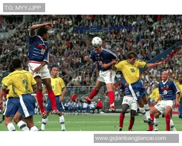 历年世界著名足球球星成长历程与辉煌成就全面解析