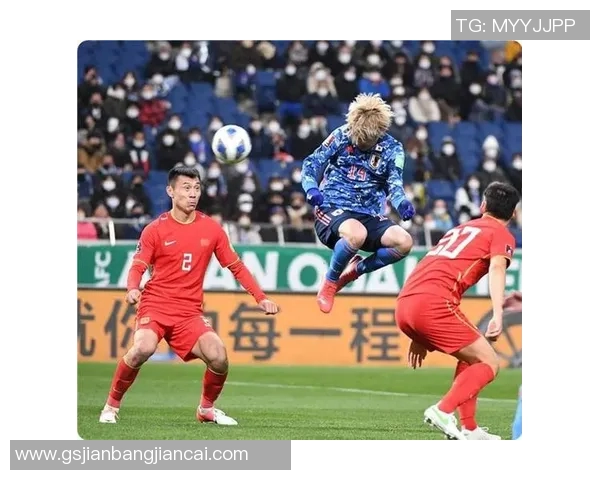 日本三大足球明星全解析：从成长经历到职业生涯的辉煌与挑战