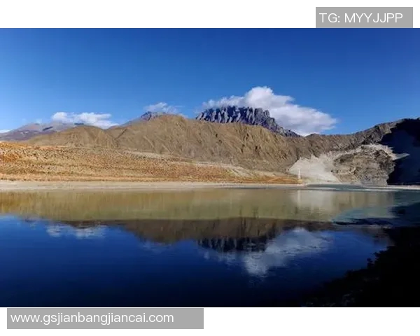 西藏山南足球星崛起：从草根到赛场英雄的奋斗历程与荣耀之路