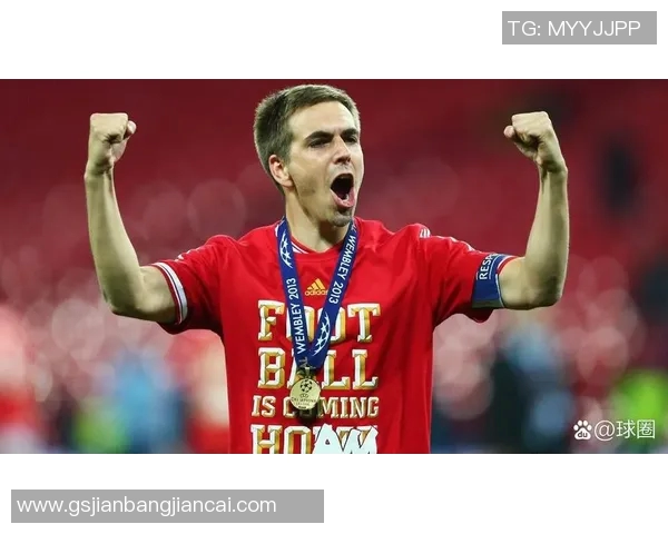 德国足球传奇球星高清图片展示 展现德国足坛风采与经典瞬间